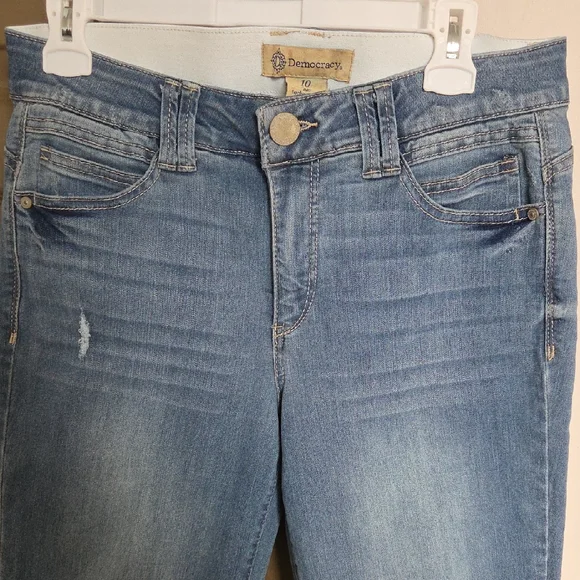 Democracy Women's Light Blue Skinny Jeans - Picture 1 of 4